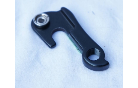 Ureche Schimbator UR-04